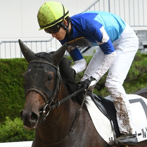 keiba 1616915174 101 - 【競馬】デムーロが桜花賞アールドヴィーヴルをゲット　松山騎乗停止で