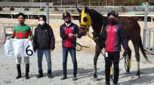 mnewsplus 1645000427 101 300x167 - 【競馬】人気ＹｏｕＴｕｂｅｒヒカル所有馬ヒメノタヅナが姫路競馬で初勝利
