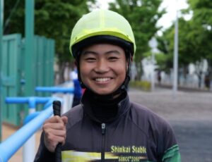 mnewsplus 1712372388 101 300x230 - 【競馬】デビュー2年目の石田拓郎騎手(19)が福島2Rで初勝利